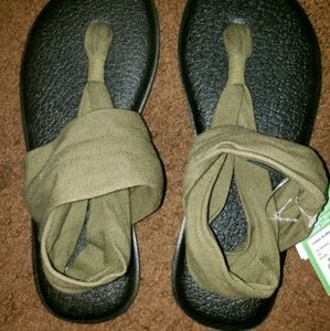 Sanuk sandals